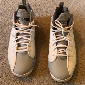 Jordan size 13 very good condition, smoke free